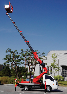Truck-mounted-cranes-&-platforms