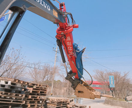 360-degree Rotational Excavator’s Arm – Korean-Machinery.com